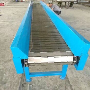 不銹鋼鏈板輸送機 耐高溫食品輸送帶的理想選擇與高效流水線應(yīng)用
